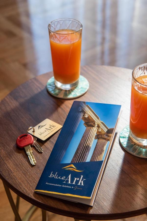 Blue Ark Wanderlust Apartment Атина Екстериор снимка