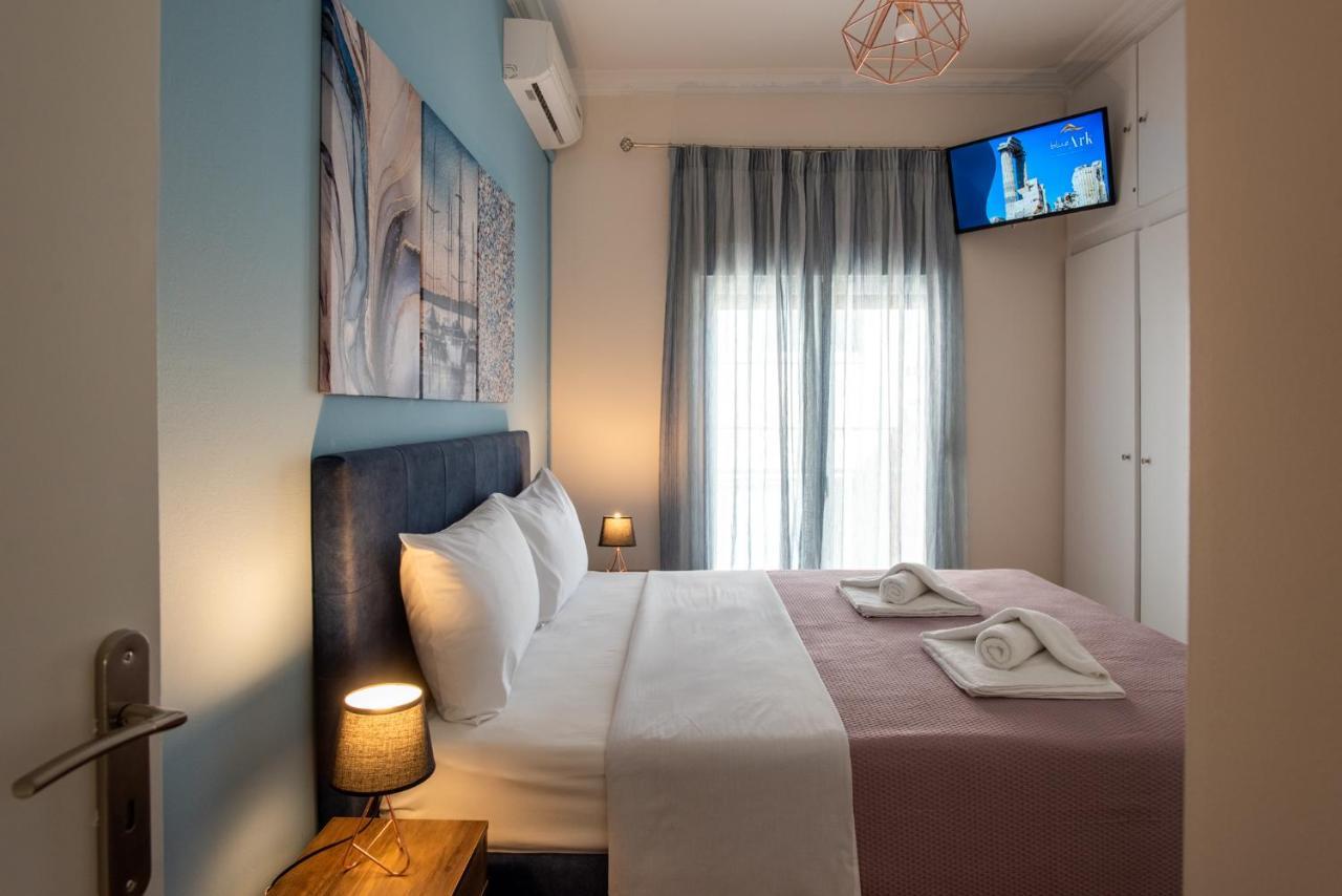 Blue Ark Wanderlust Apartment Атина Екстериор снимка