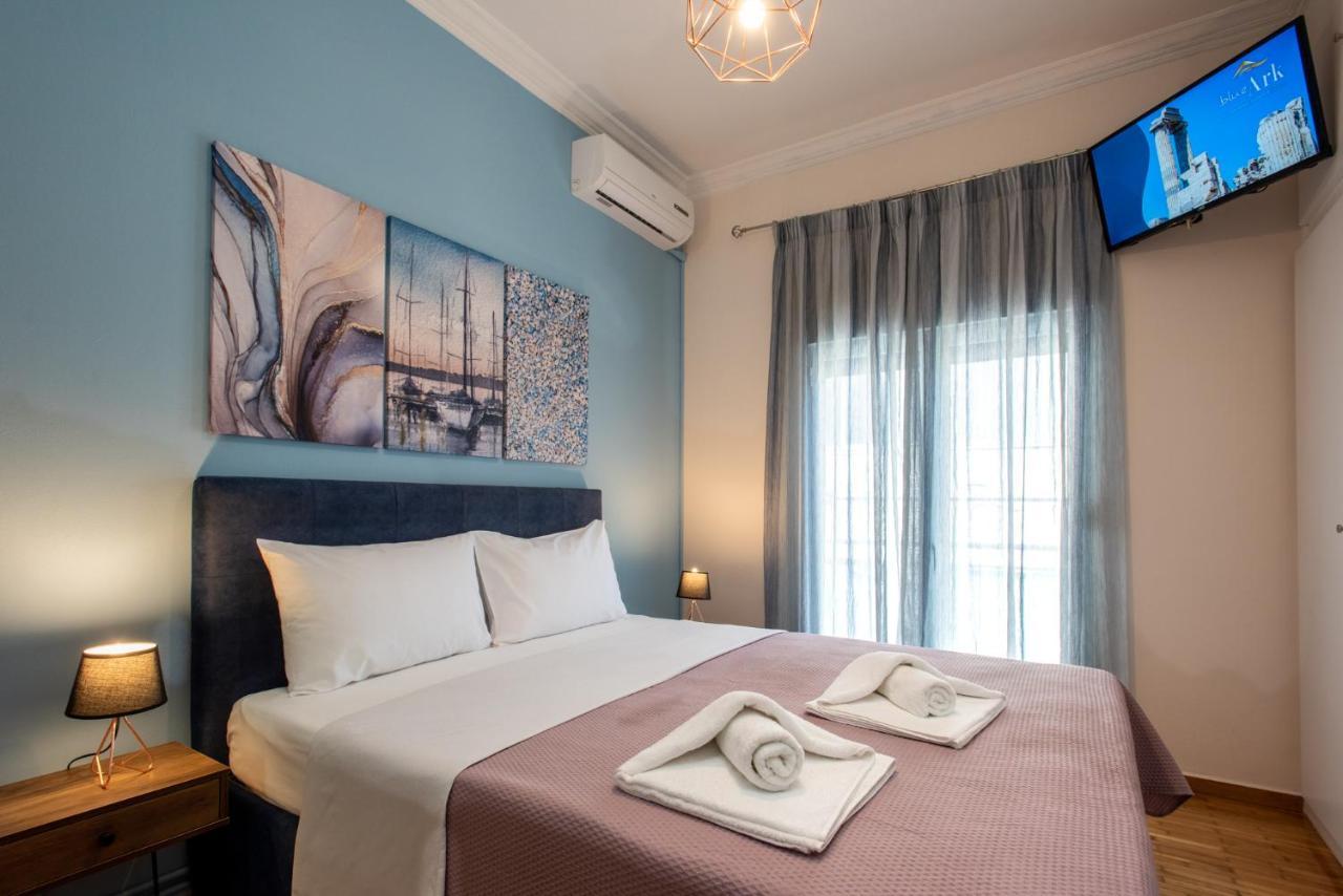 Blue Ark Wanderlust Apartment Атина Екстериор снимка