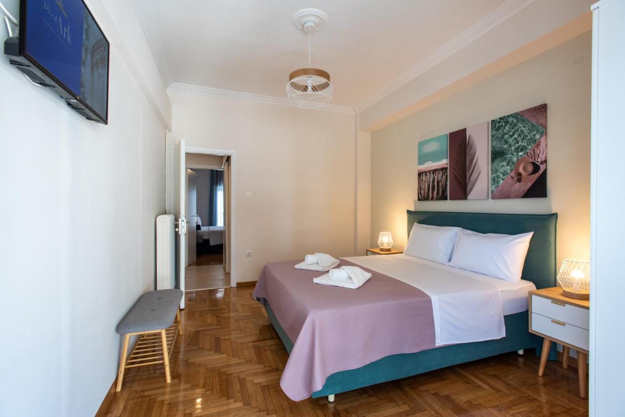 Blue Ark Wanderlust Apartment Атина Екстериор снимка