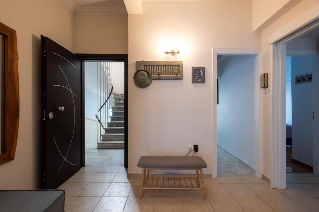 Blue Ark Wanderlust Apartment Атина Екстериор снимка