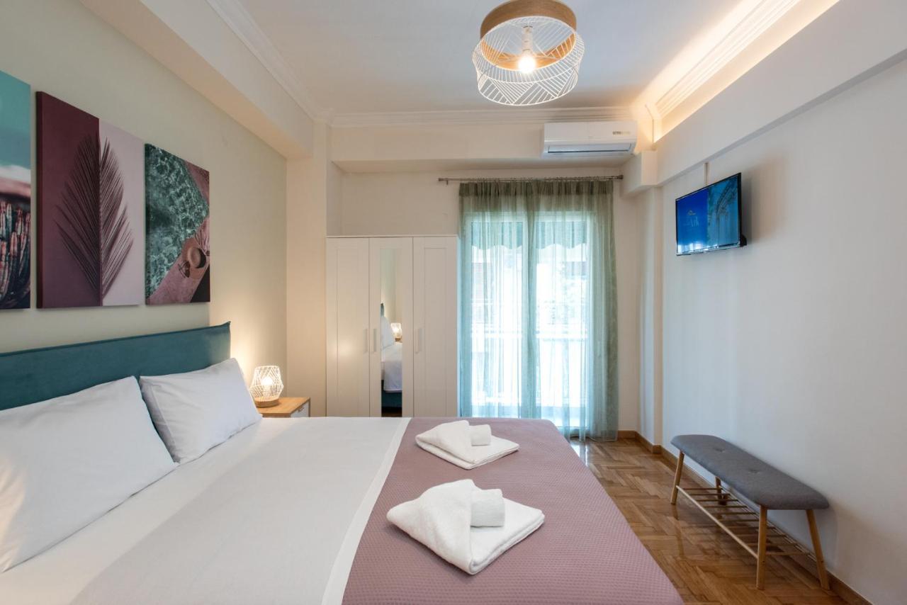 Blue Ark Wanderlust Apartment Атина Екстериор снимка